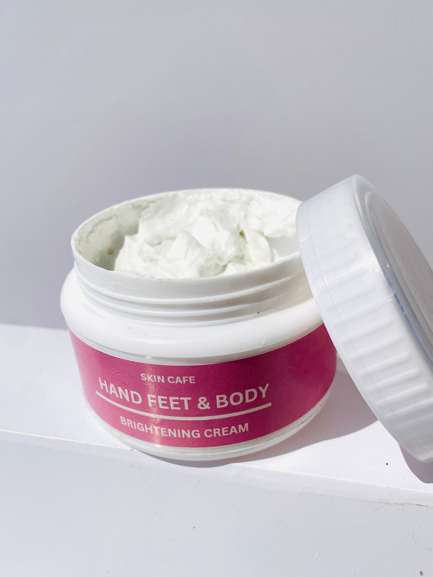 HAND FEET WHITENING CREAM (7 DAYS GURRANTTEE RESULTS )